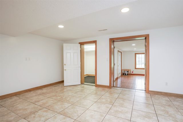 7333 SE 6th Avenue, Pleasant Hill, IA 50327