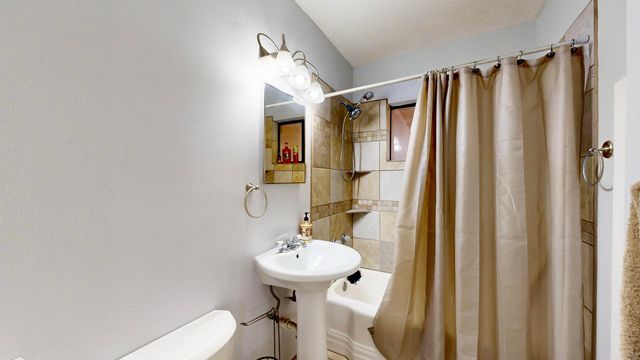 10574 Nm 337, Tijeras, NM 87059