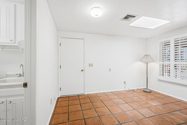 1121 N Abrego Drive, Green Valley, AZ 85614