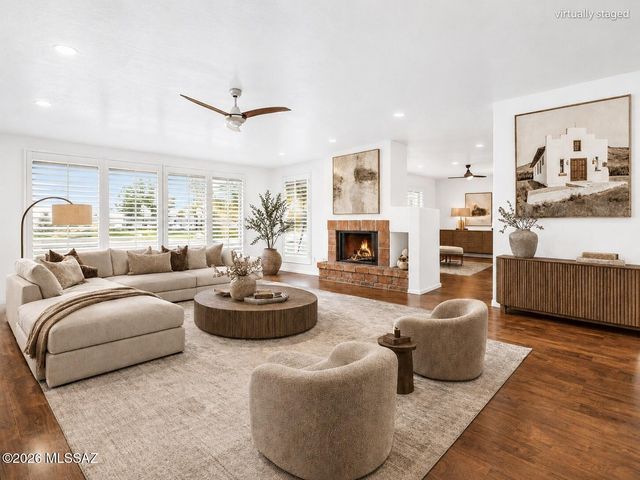 1121 N Abrego Drive, Green Valley, AZ 85614