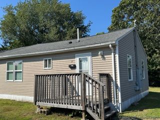 27 Lewiston Court, Groton, CT 06340