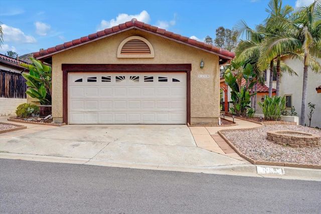 1350 Dos Hermanos Gln, Escondido, CA 92027
