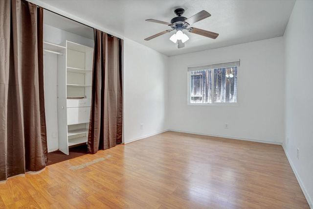 1350 Dos Hermanos Gln, Escondido, CA 92027