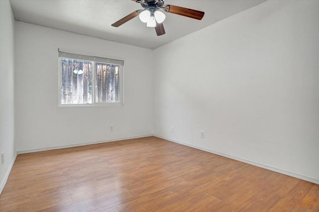 1350 Dos Hermanos Gln, Escondido, CA 92027