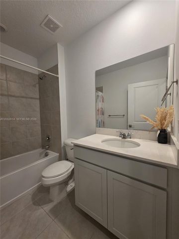 4860 Dillion St 4860, Lake Worth, FL 33463
