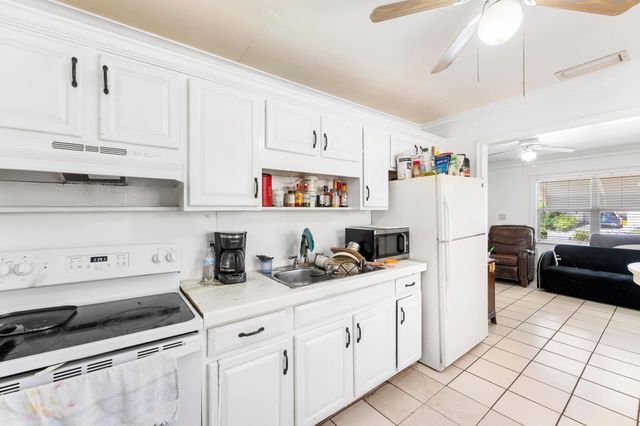926 S L Street, Lake Worth Beach, FL 33460