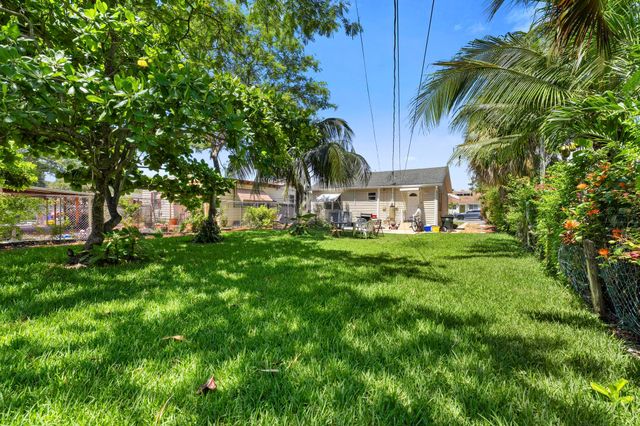 926 S L Street, Lake Worth Beach, FL 33460