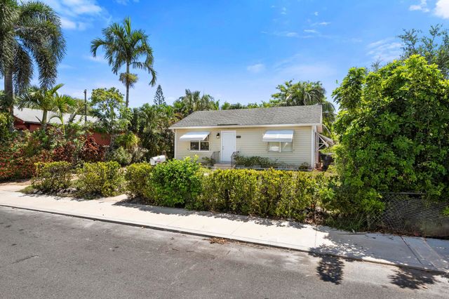 926 S L Street, Lake Worth Beach, FL 33460