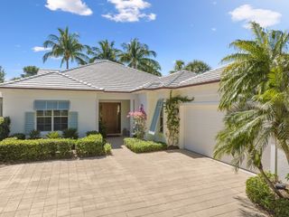 60 Caribe Way, Vero Beach, FL 32963