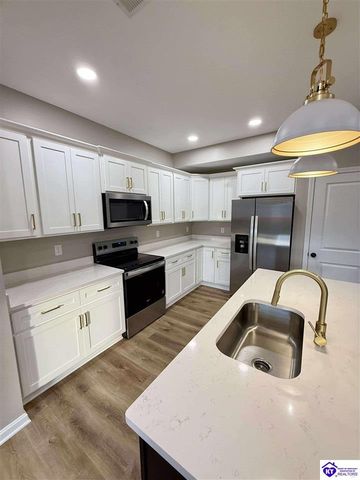 304 B Village Brooke Drive, Elizabethtown, KY 42701