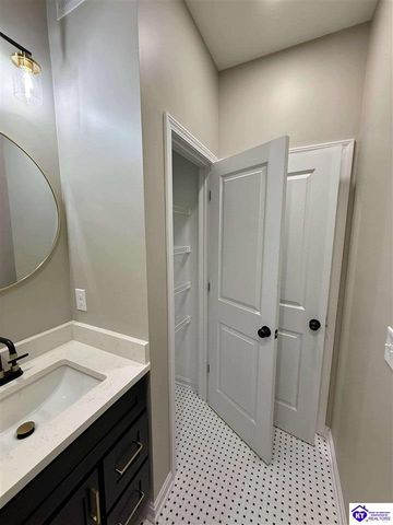 304 B Village Brooke Drive, Elizabethtown, KY 42701
