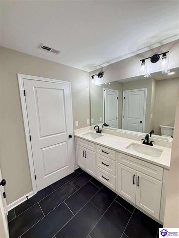 304 B Village Brooke Drive, Elizabethtown, KY 42701