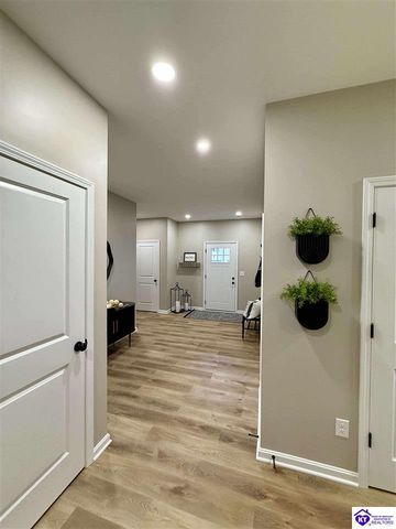 304 B Village Brooke Drive, Elizabethtown, KY 42701