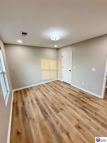 304 B Village Brooke Drive, Elizabethtown, KY 42701