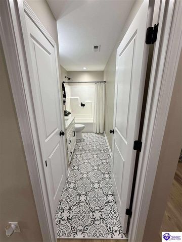 304 B Village Brooke Drive, Elizabethtown, KY 42701