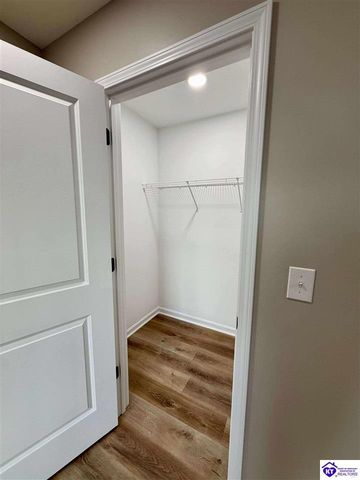 304 B Village Brooke Drive, Elizabethtown, KY 42701
