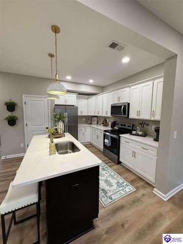 304 B Village Brooke Drive, Elizabethtown, KY 42701