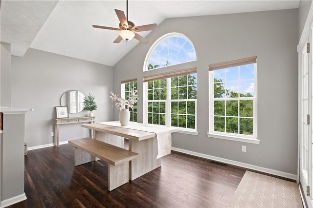 128 Foxtail Dr, Plum Boro, PA 15239