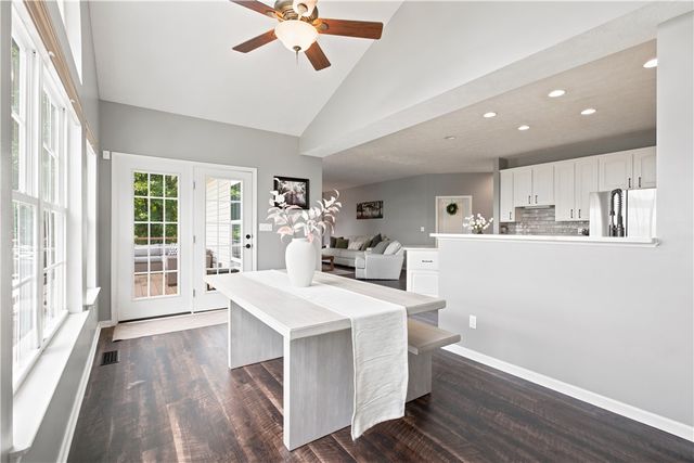 128 Foxtail Dr, Plum Boro, PA 15239