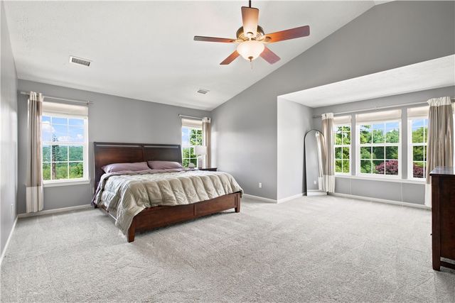 128 Foxtail Dr, Plum Boro, PA 15239