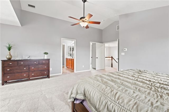 128 Foxtail Dr, Plum Boro, PA 15239