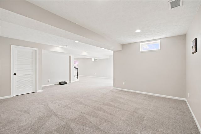128 Foxtail Dr, Plum Boro, PA 15239