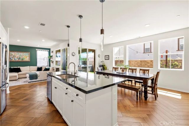 28356 Vela Way, Valencia, CA 91354