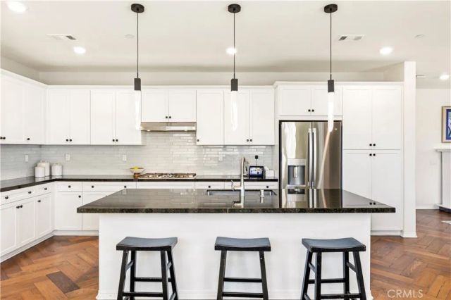 28356 Vela Way, Valencia, CA 91354