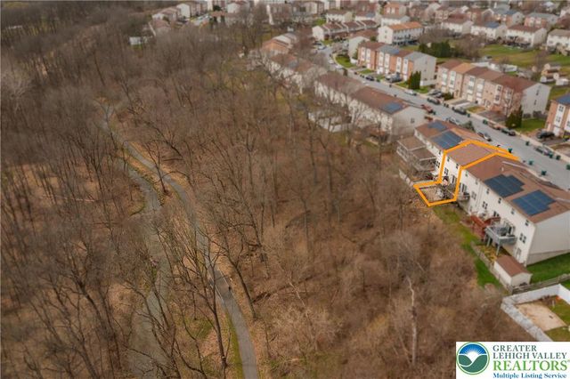 54 Freedom Terrace, Easton, PA 18045