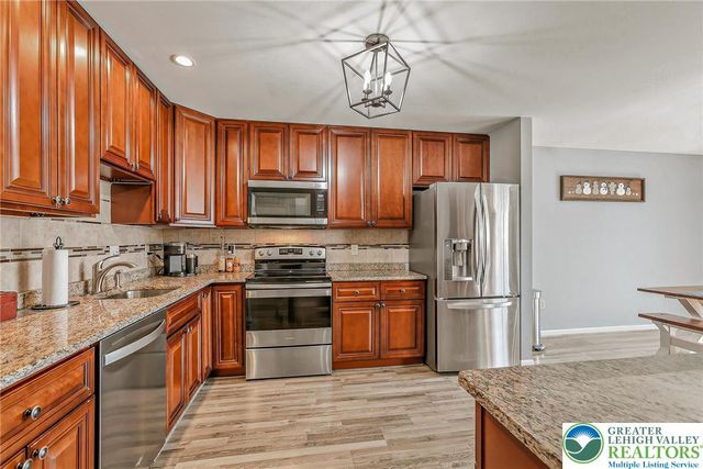 54 Freedom Terrace, Easton, PA 18045