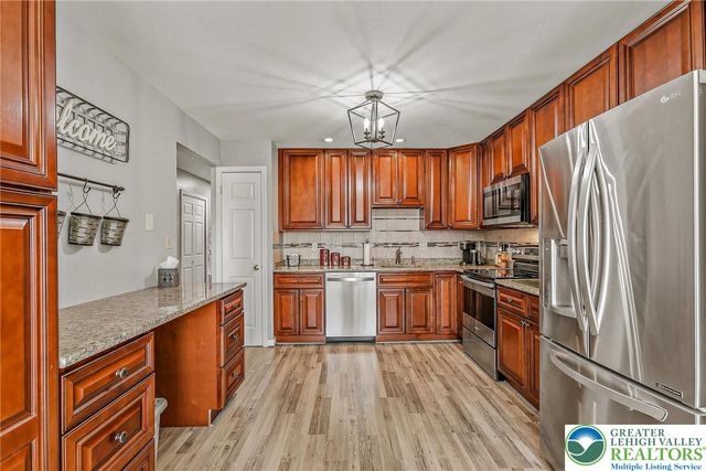 54 Freedom Terrace, Easton, PA 18045