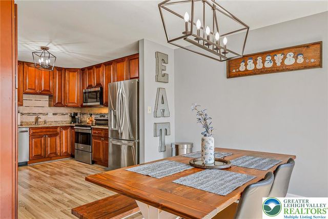 54 Freedom Terrace, Easton, PA 18045