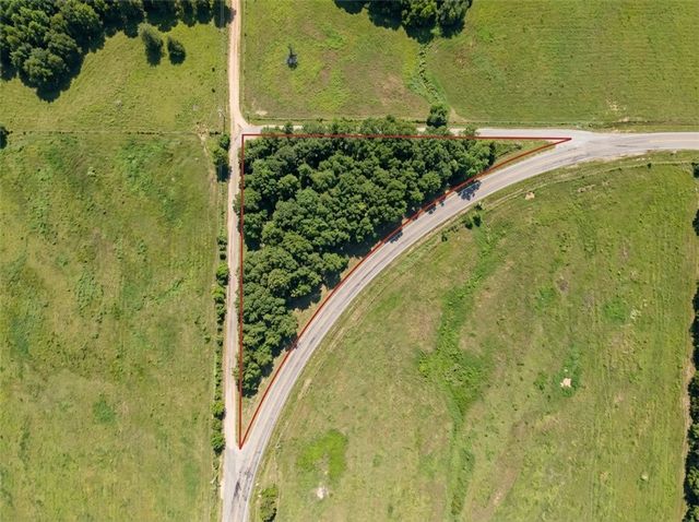 W Hwy 72, Gravette, AR 72736