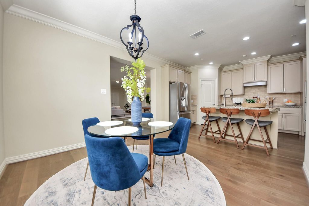 Image 12 of property listing at 13623 Teal Bluff Lane, Houston, TX 77077