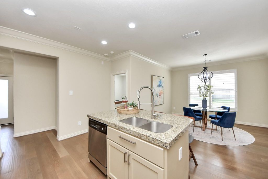 Image 13 of property listing at 13623 Teal Bluff Lane, Houston, TX 77077