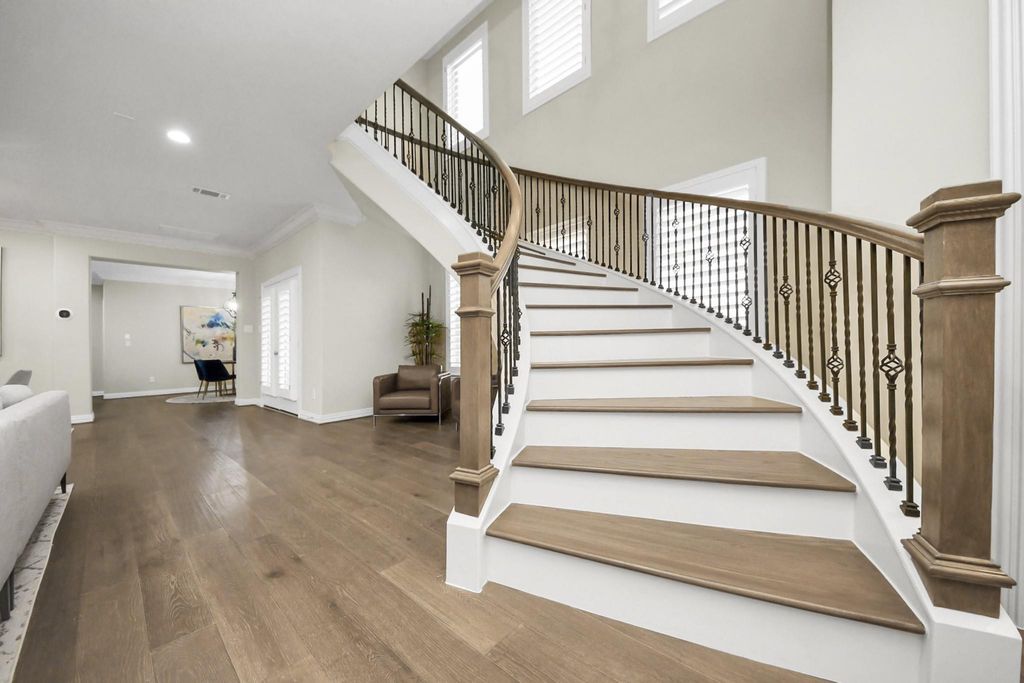 Image 19 of property listing at 13623 Teal Bluff Lane, Houston, TX 77077