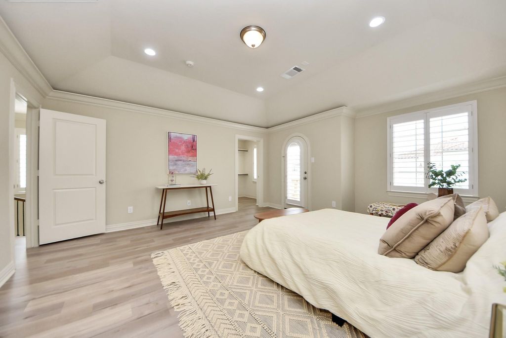 Image 24 of property listing at 13623 Teal Bluff Lane, Houston, TX 77077