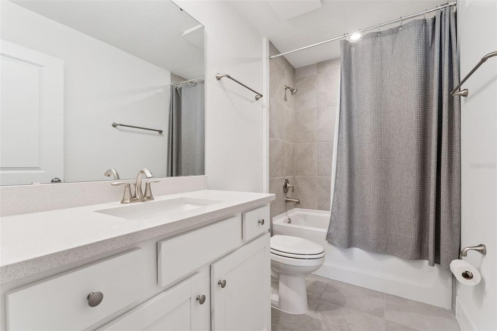 Image 14 of property listing at 9867 WALKWAY DRIVE, Orlando, FL 32832