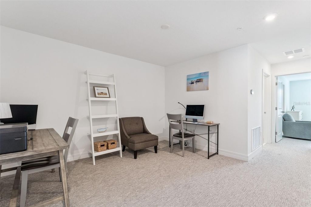 Image 18 of property listing at 9867 WALKWAY DRIVE, Orlando, FL 32832