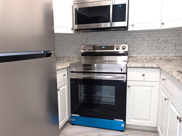 1240 70TH STREET N 9, St Petersburg, FL 33710