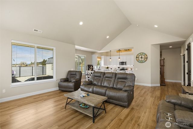 370 Deer Meadow Drive, Cle Elum, WA 98922