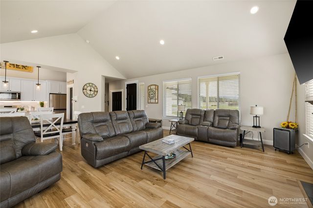 370 Deer Meadow Drive, Cle Elum, WA 98922