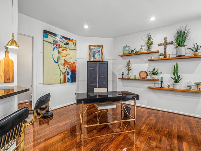 1045 Voight Street, Houston, TX 77009