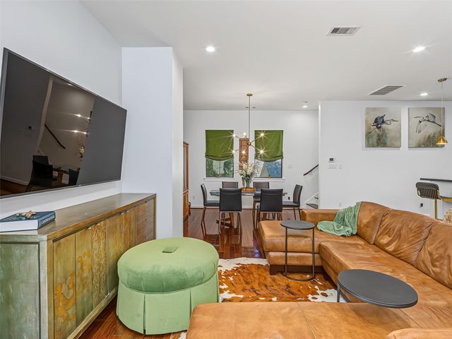1045 Voight Street, Houston, TX 77009