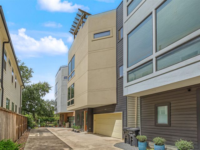 1045 Voight Street, Houston, TX 77009