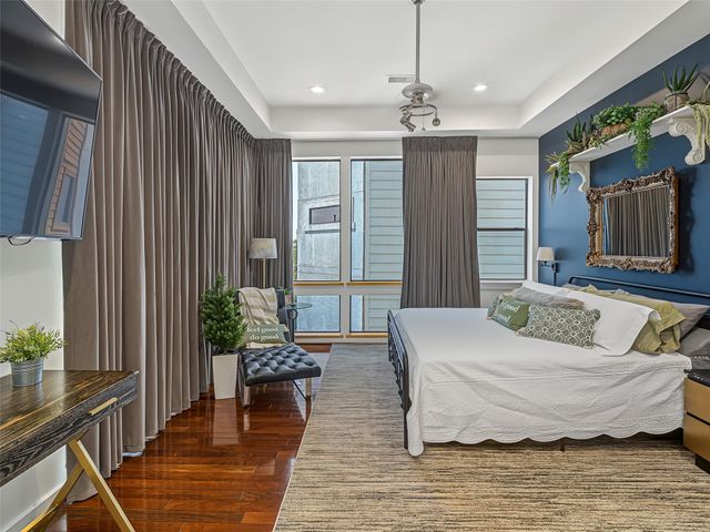 1045 Voight Street, Houston, TX 77009