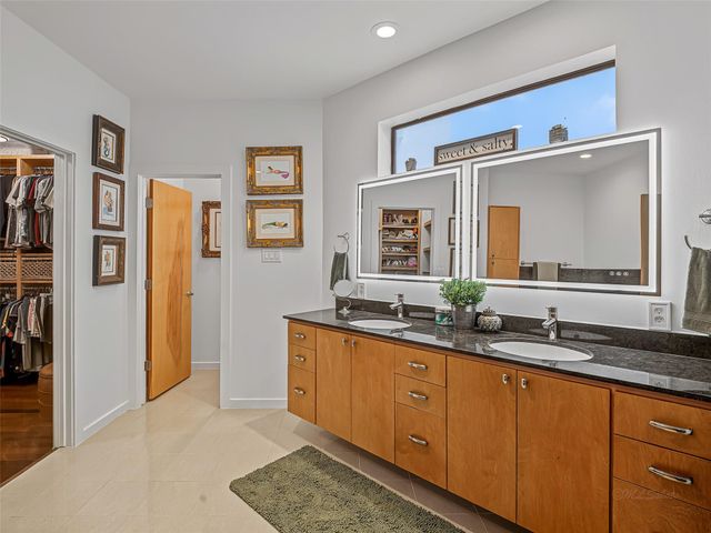1045 Voight Street, Houston, TX 77009