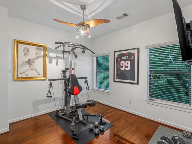 1045 Voight Street, Houston, TX 77009