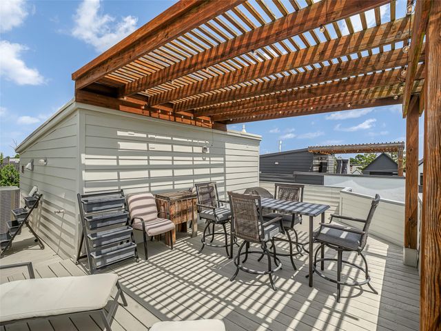 1045 Voight Street, Houston, TX 77009
