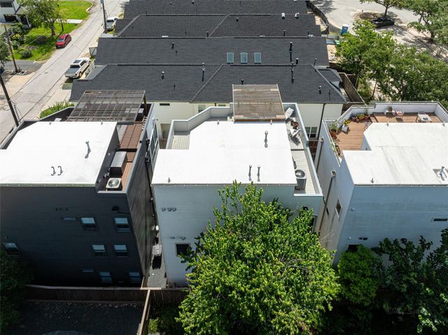 1045 Voight Street, Houston, TX 77009